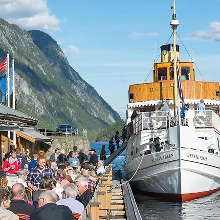 I Telemark Holiday With Garden Vakantiehuis Dalen